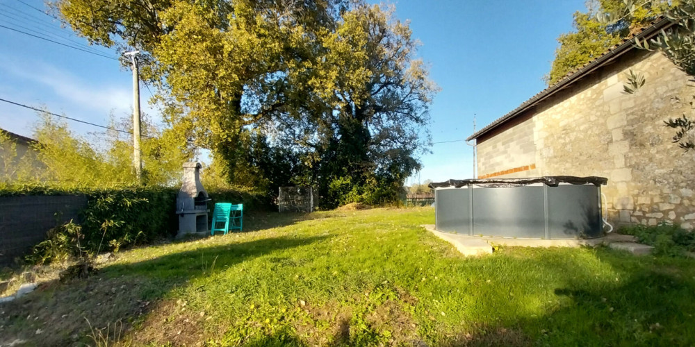 maison à LUGON ET L ILE DU CARNAY (33240)